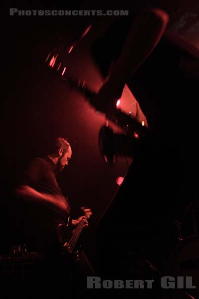 MONNO - 2010-10-16 - PARIS - La Maroquinerie - 